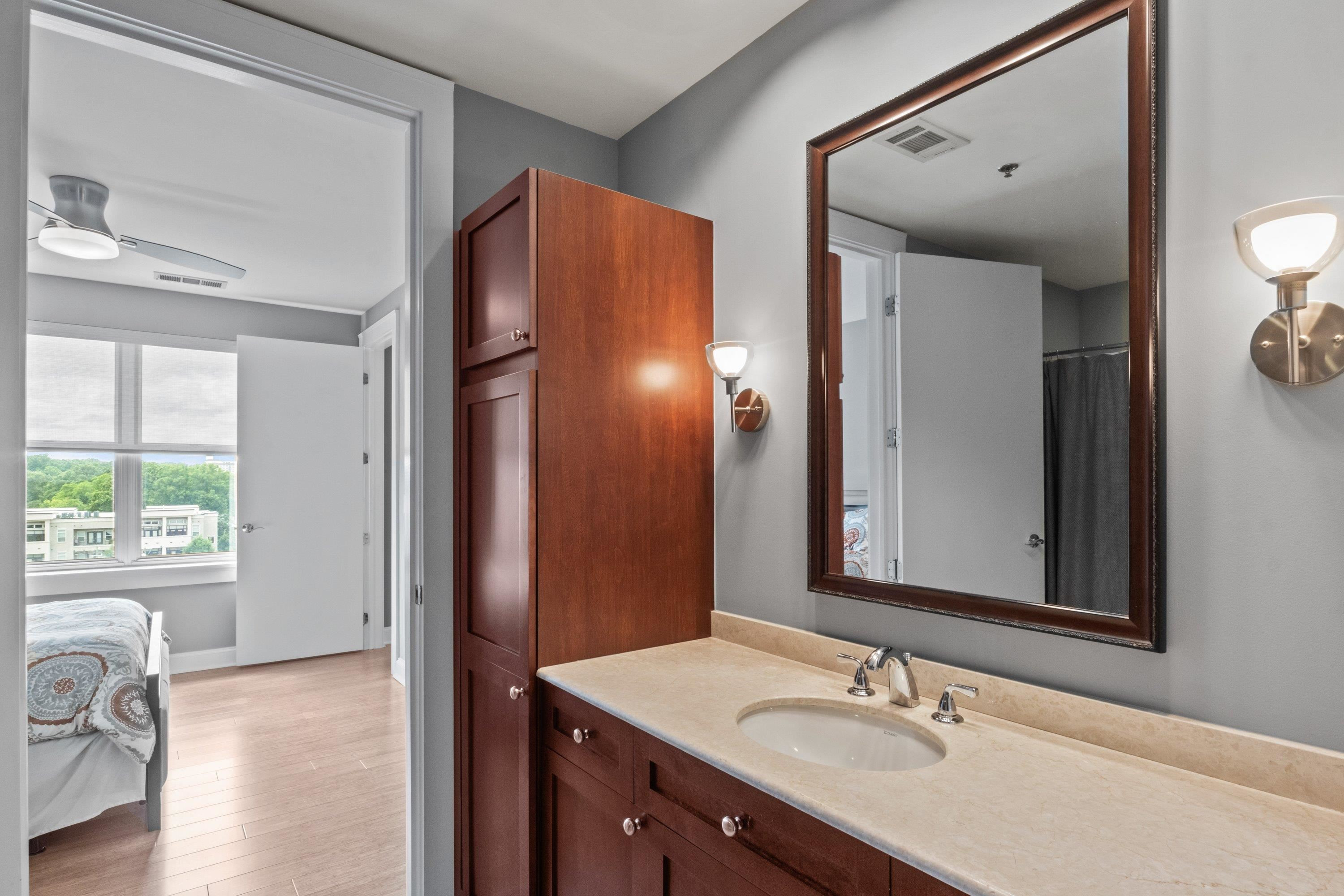 618 N Boylan Avenue # 928