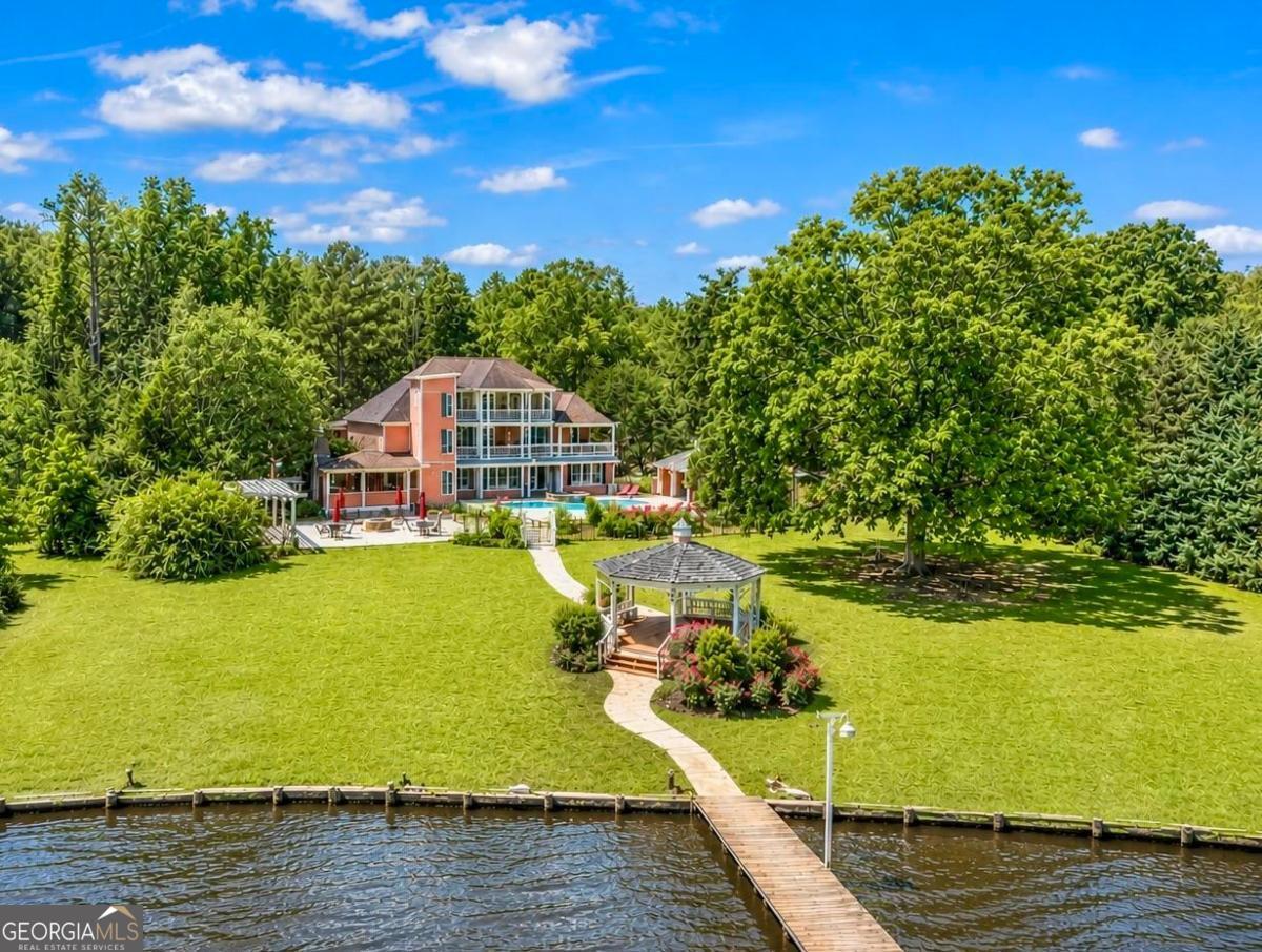 1741 Indian Woods