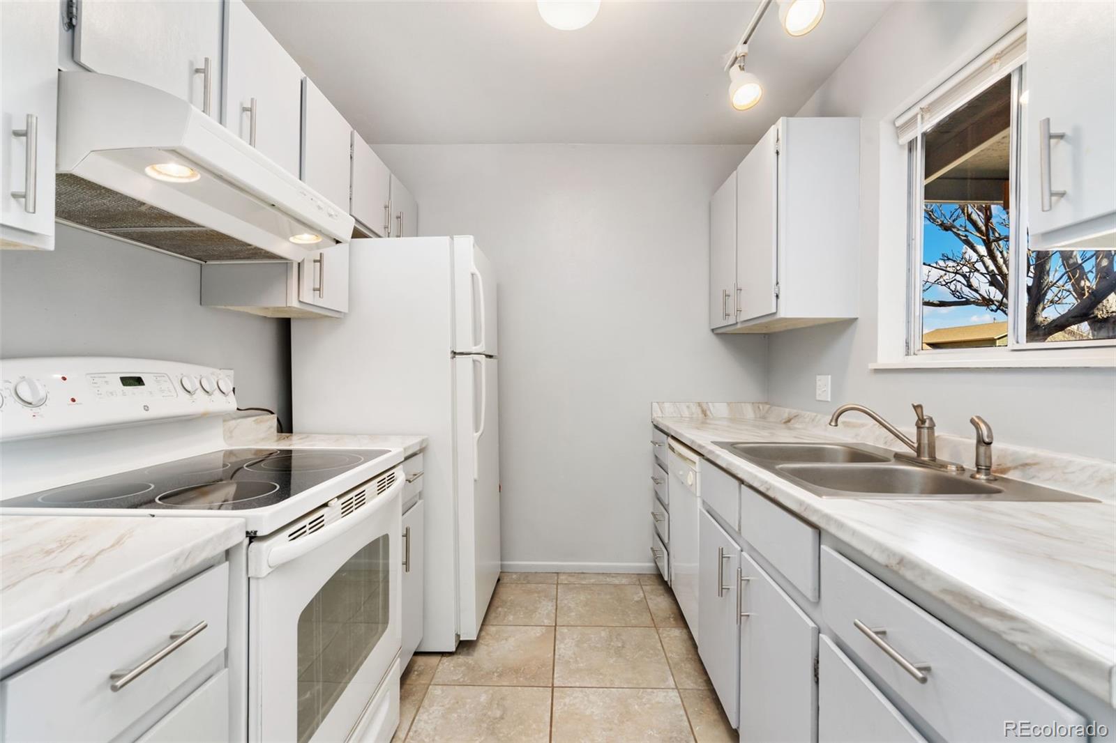 2010 Wedgewood Drive