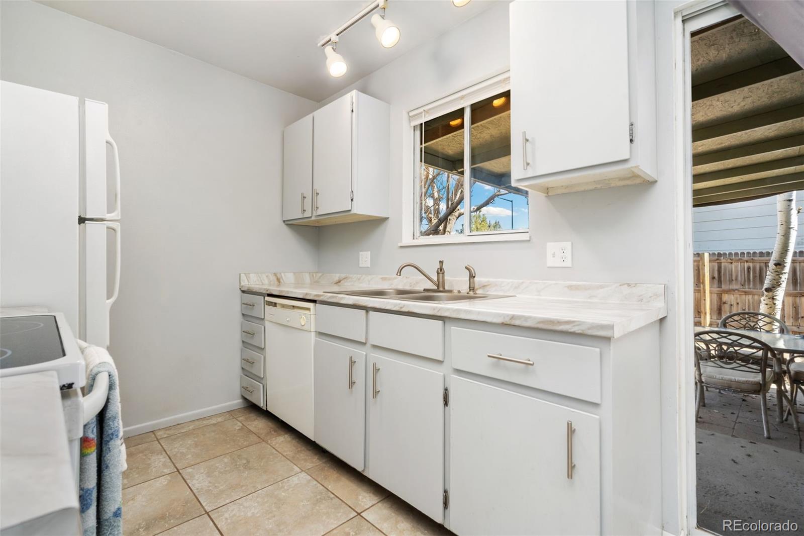 2010 Wedgewood Drive