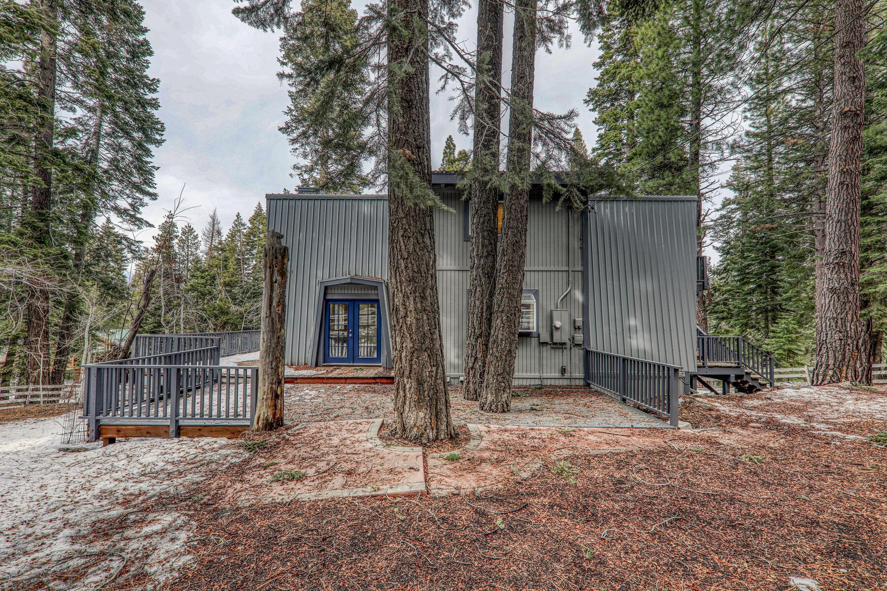 10529 Crocus Court