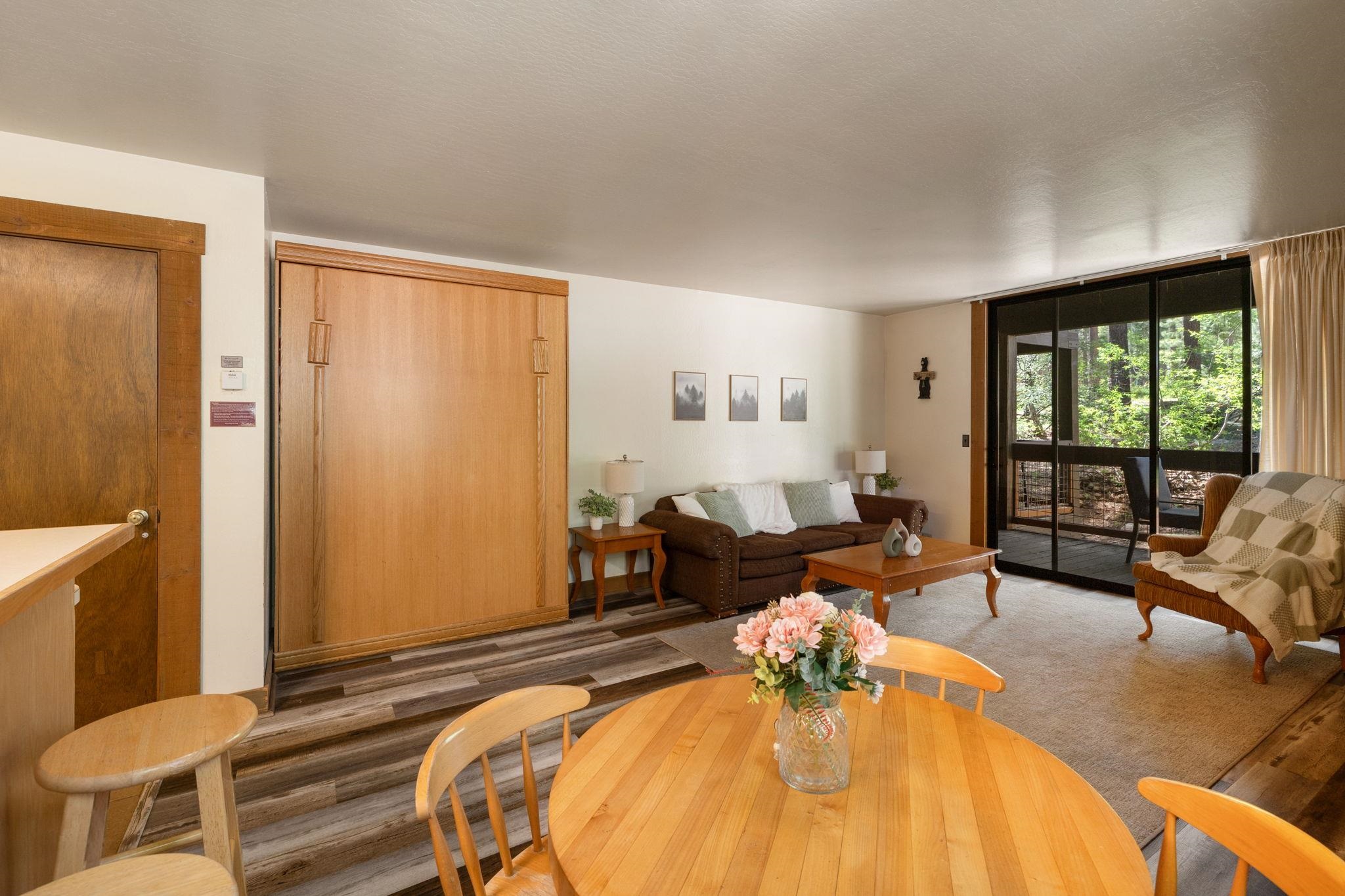 3147 Aspen Grove