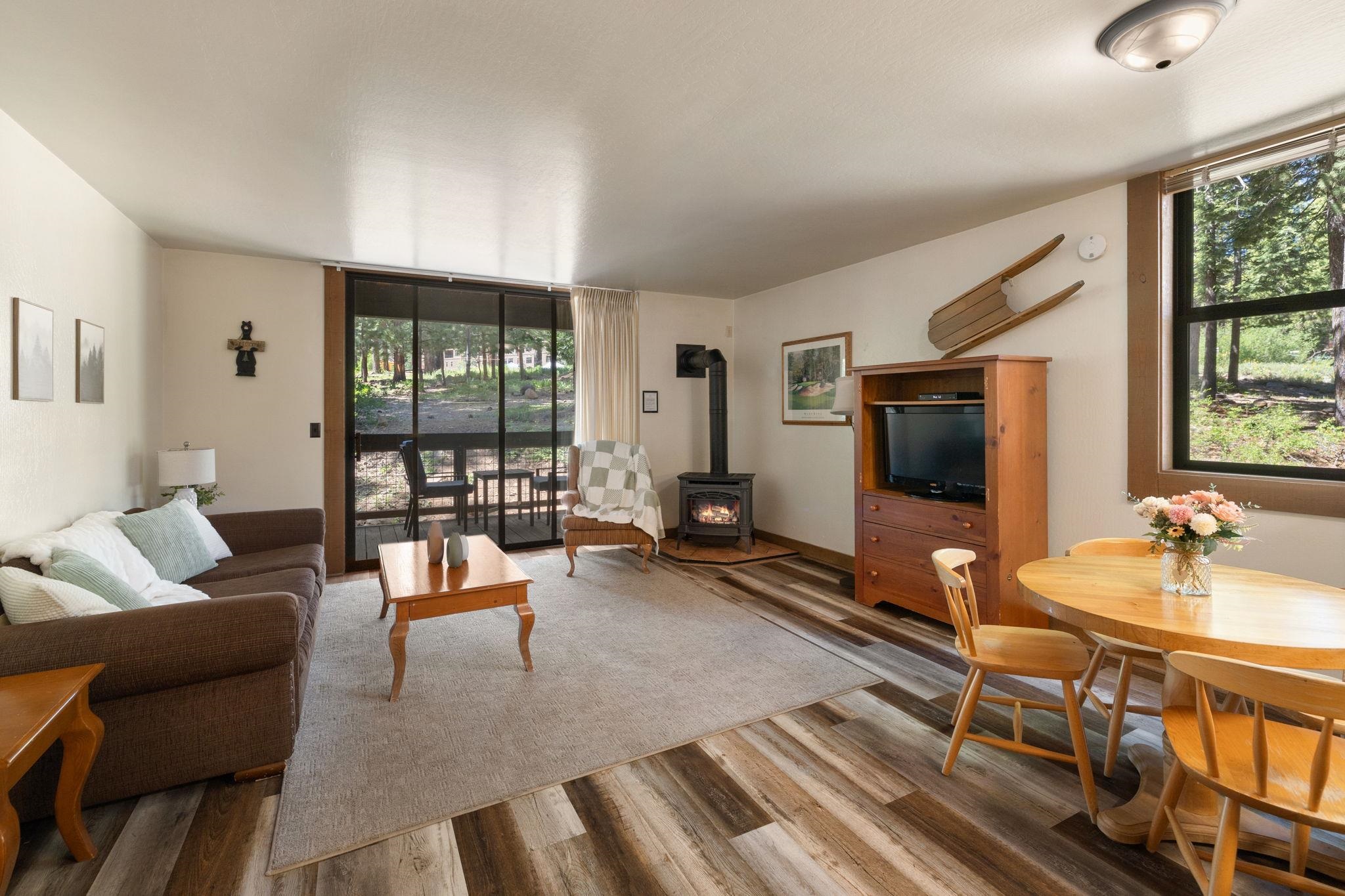 3147 Aspen Grove