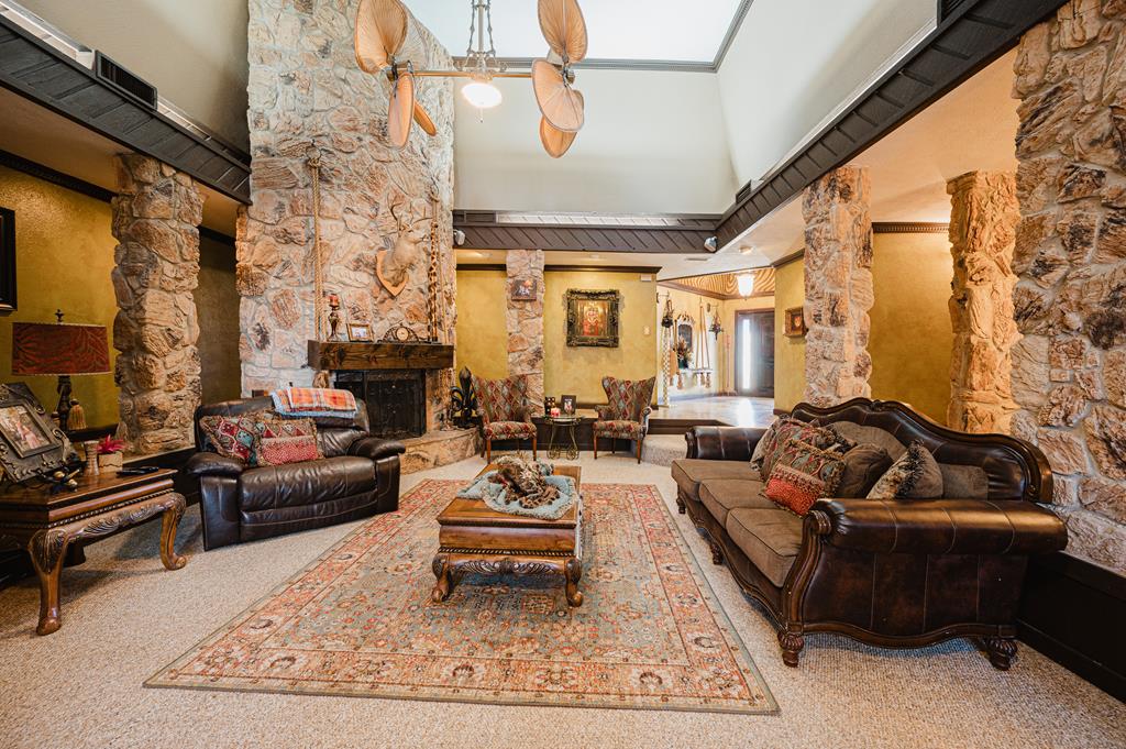 17 Dartmouth Circle