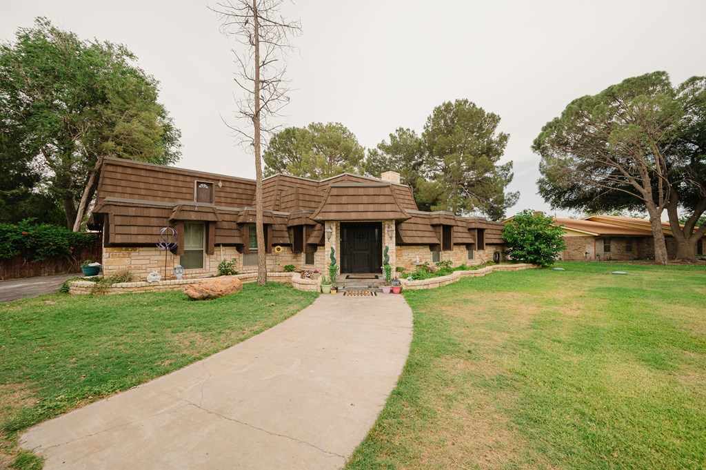 17 Dartmouth Circle