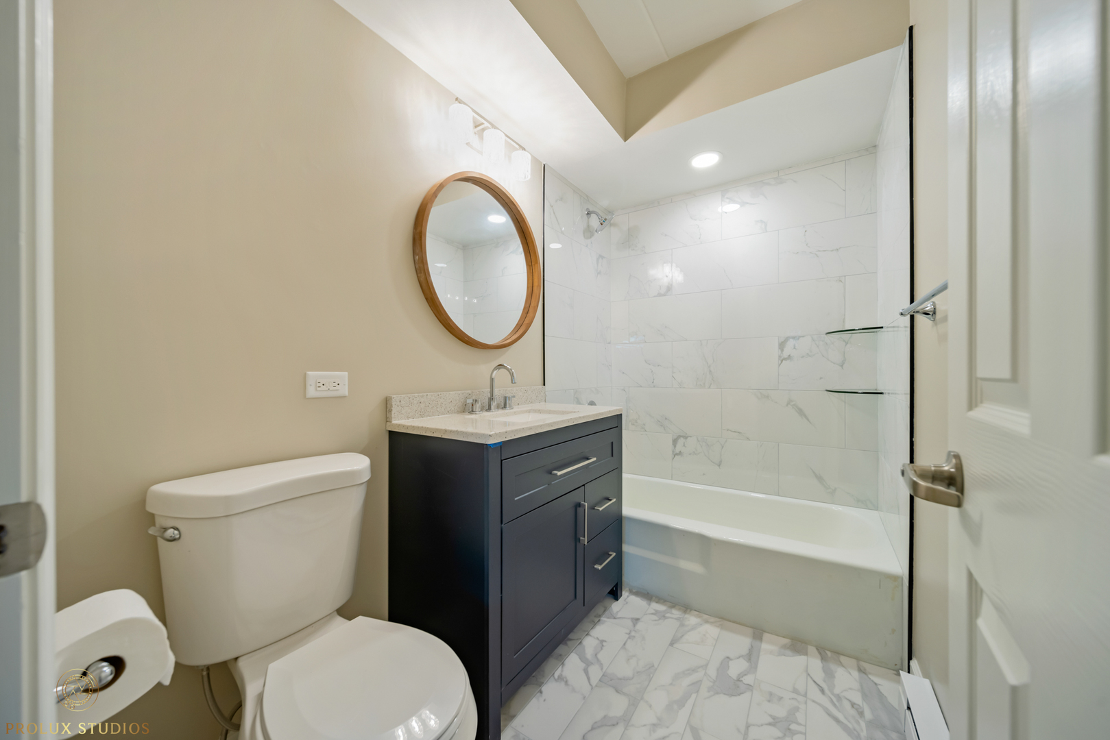300 Circle Avenue Unit: 3E