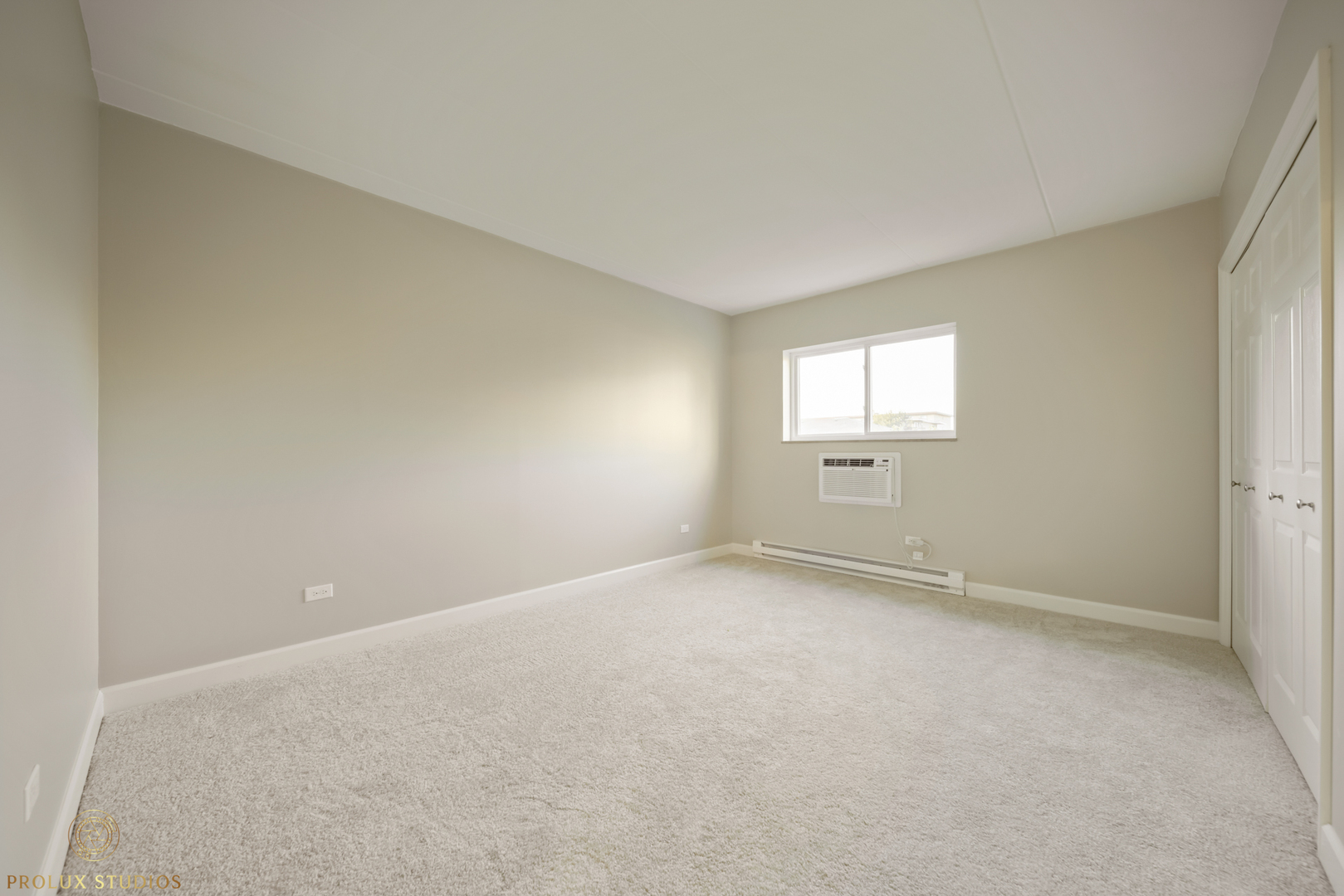 300 Circle Avenue Unit: 3E