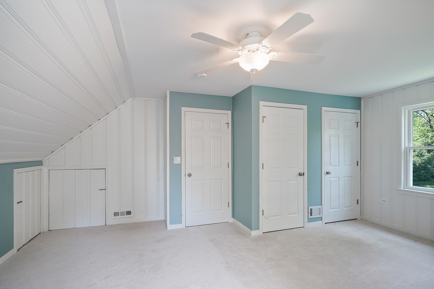 18047 Sacramento Avenue