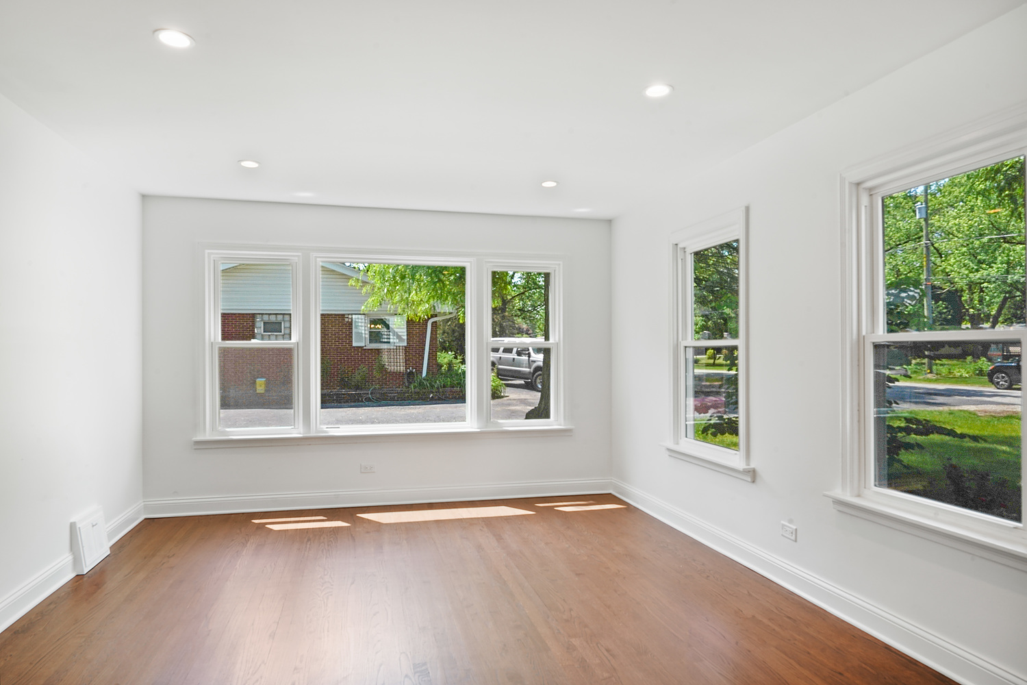 18047 Sacramento Avenue