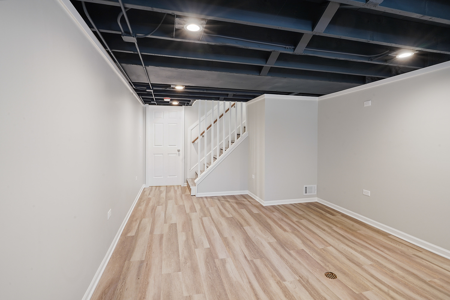 18047 Sacramento Avenue