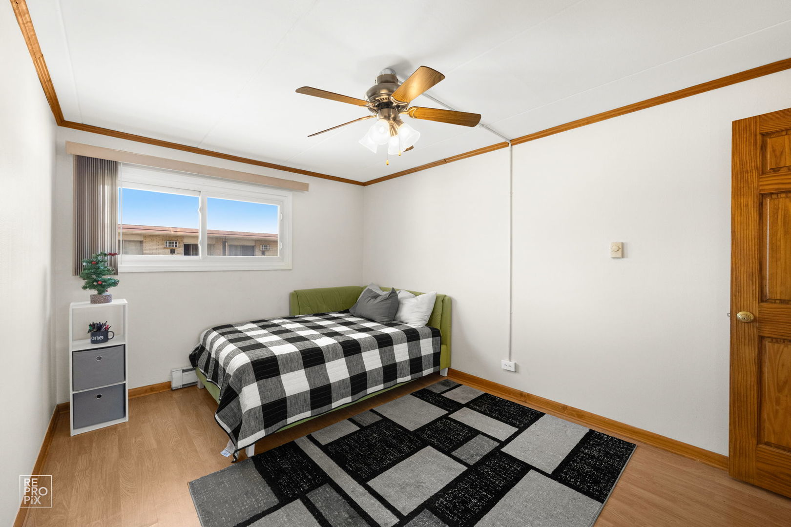 315 Des Plaines Avenue Unit: 407
