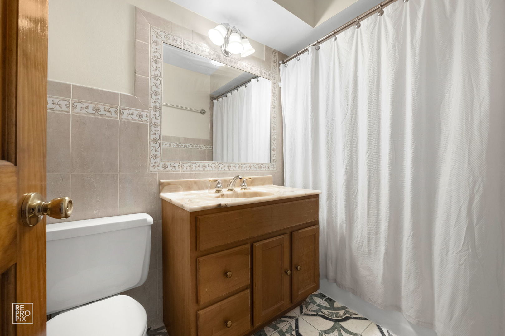 315 Des Plaines Avenue Unit: 407
