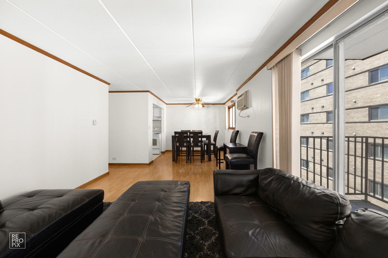 315 Des Plaines Avenue Unit: 407