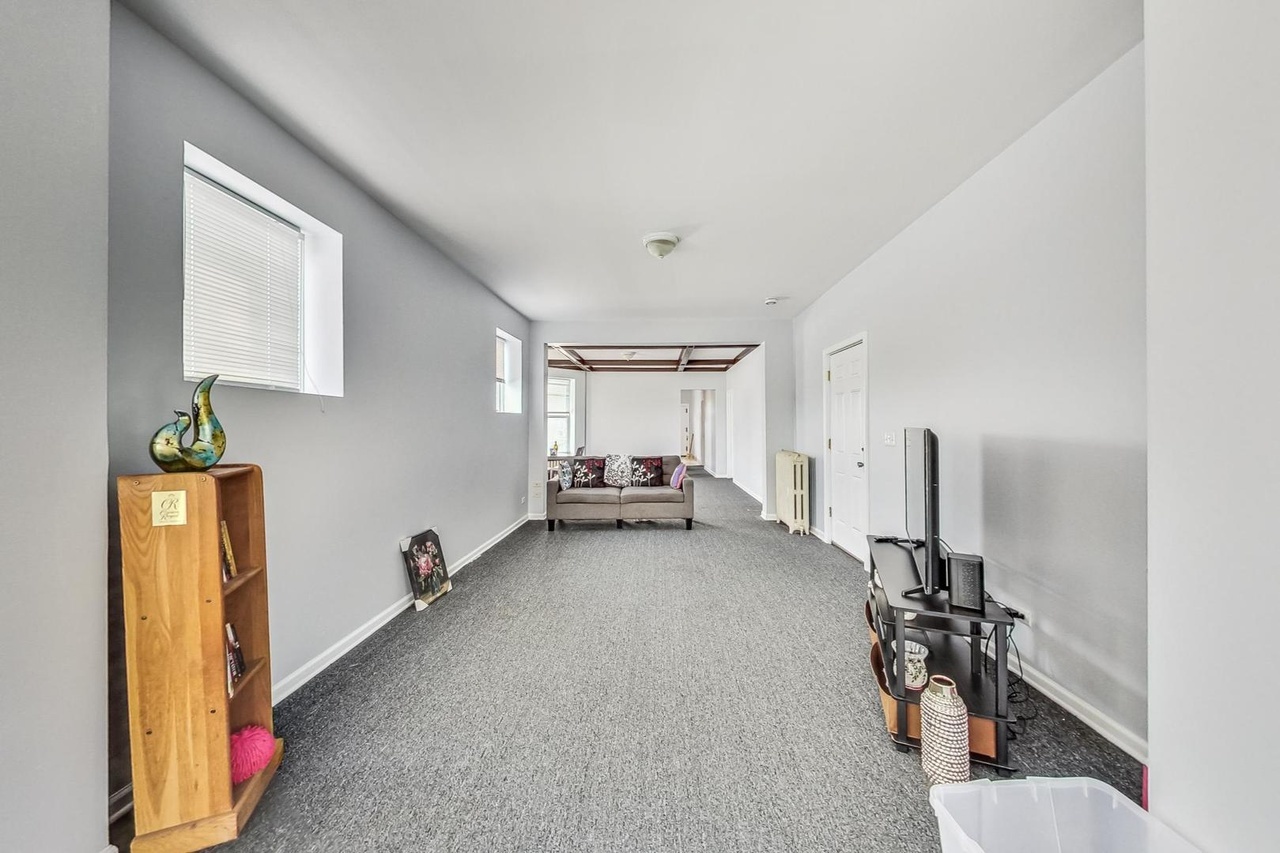 3345 W LEXINGTON Street Unit: 1