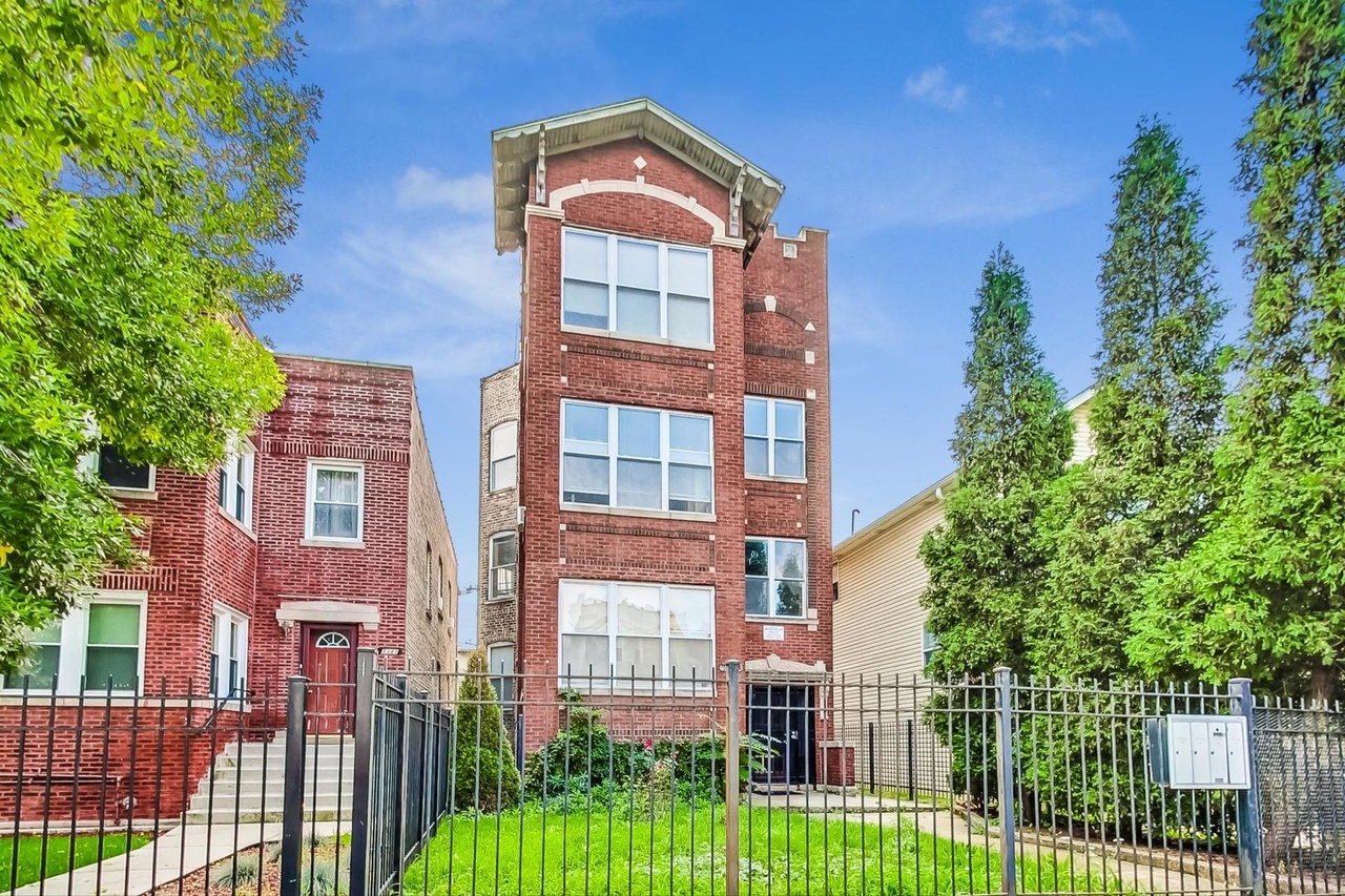 3345 W LEXINGTON Street Unit: 1
