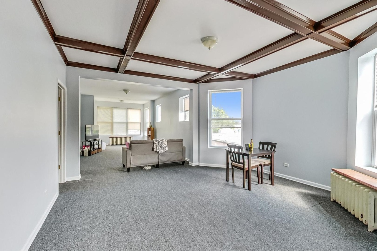 3345 W LEXINGTON Street Unit: 1