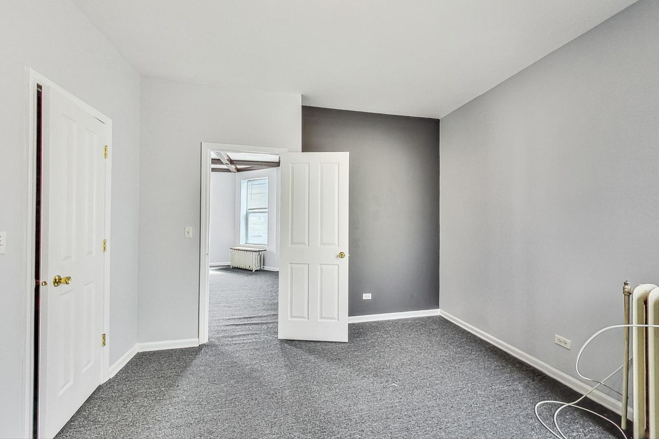 3345 W LEXINGTON Street Unit: 1