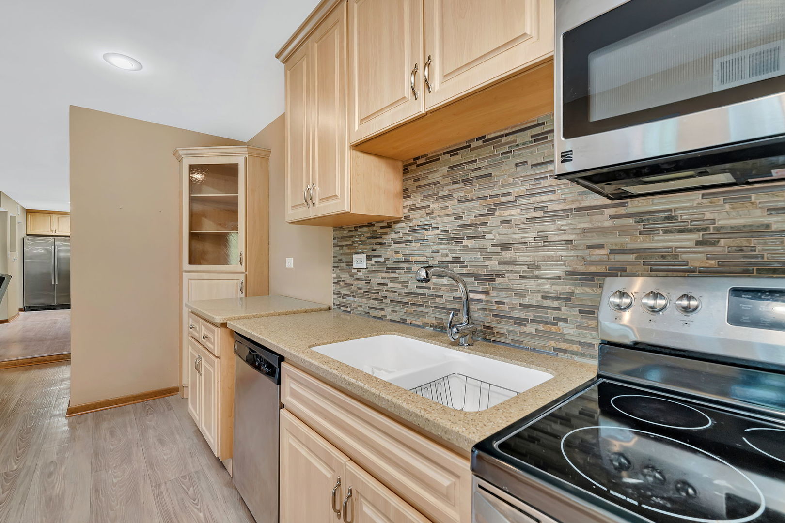 8820 Mobile Avenue Unit: 3C