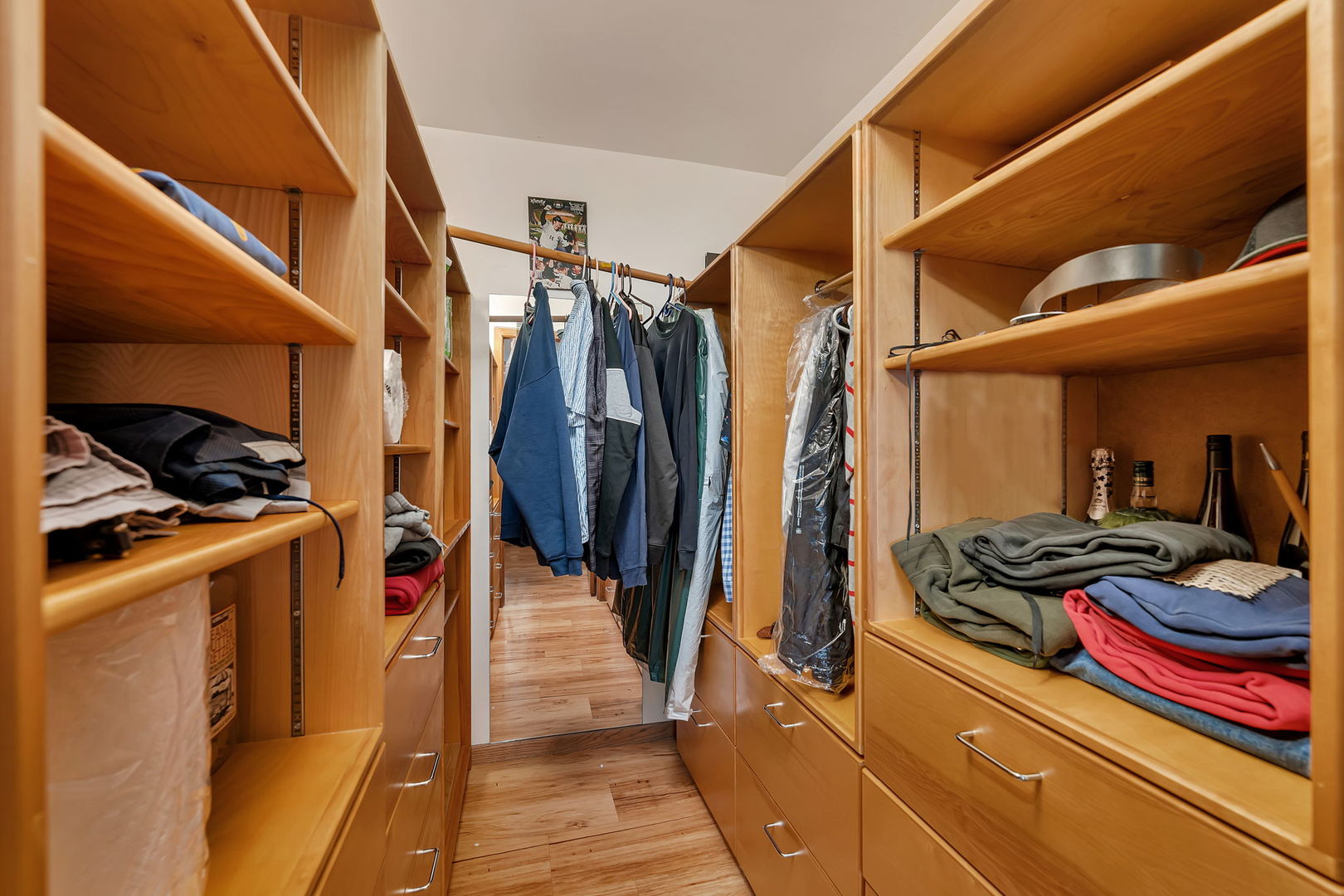 8820 Mobile Avenue Unit: 3C