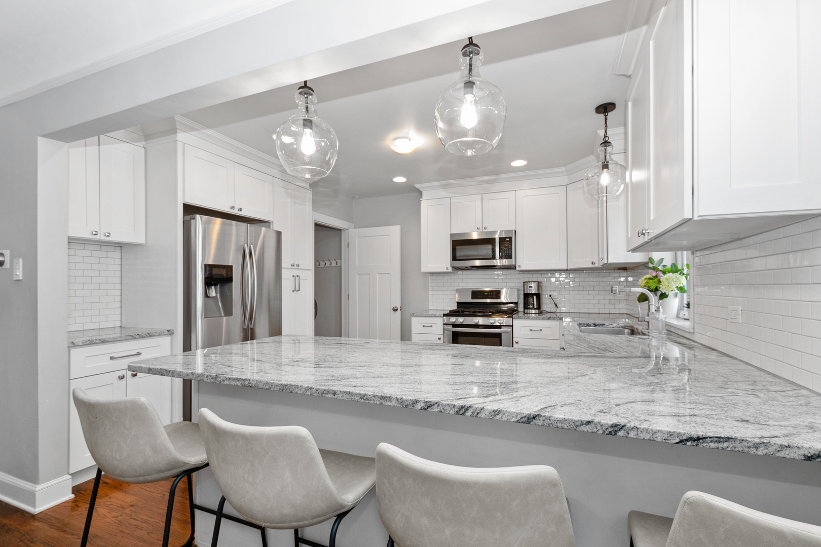 2506 W 107th Street