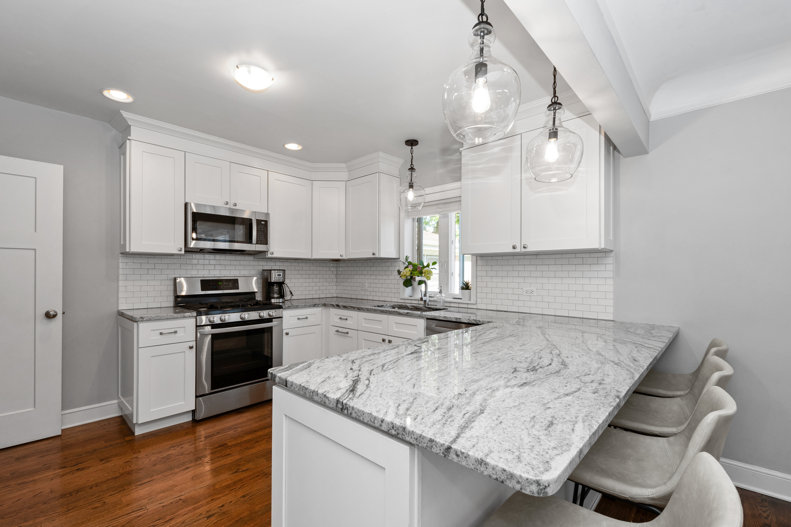 2506 W 107th Street