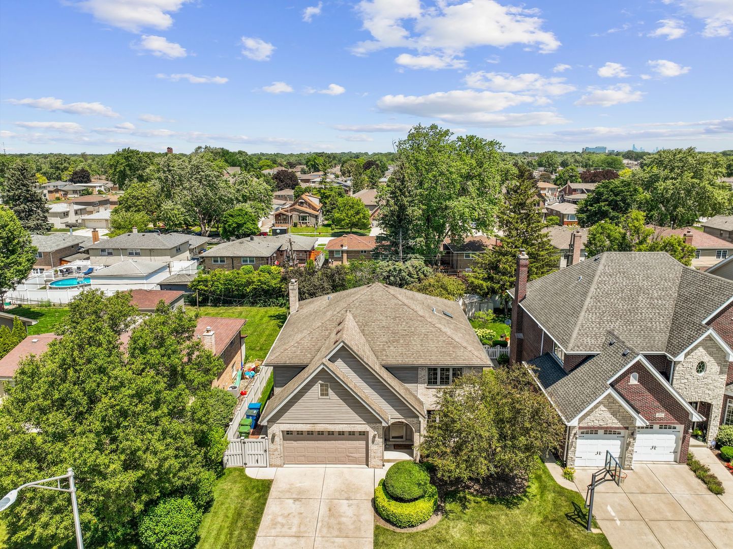 4920 W 106th Place