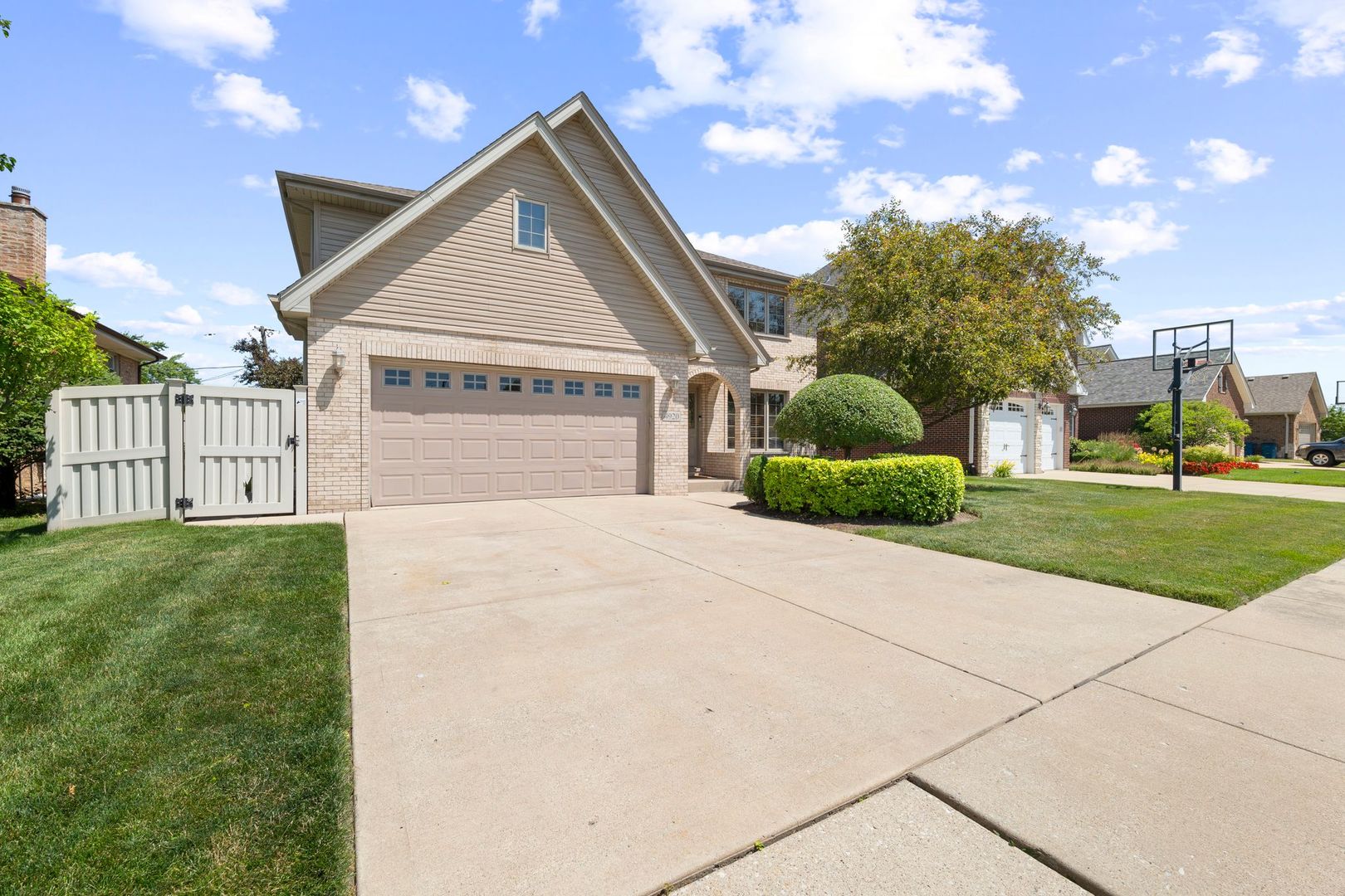 4920 W 106th Place