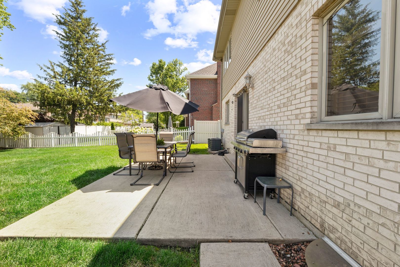 4920 W 106th Place