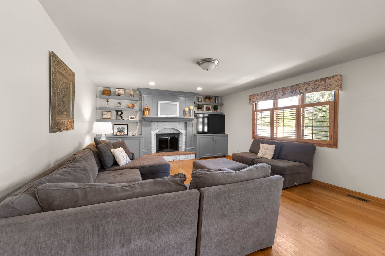 4920 W 106th Place