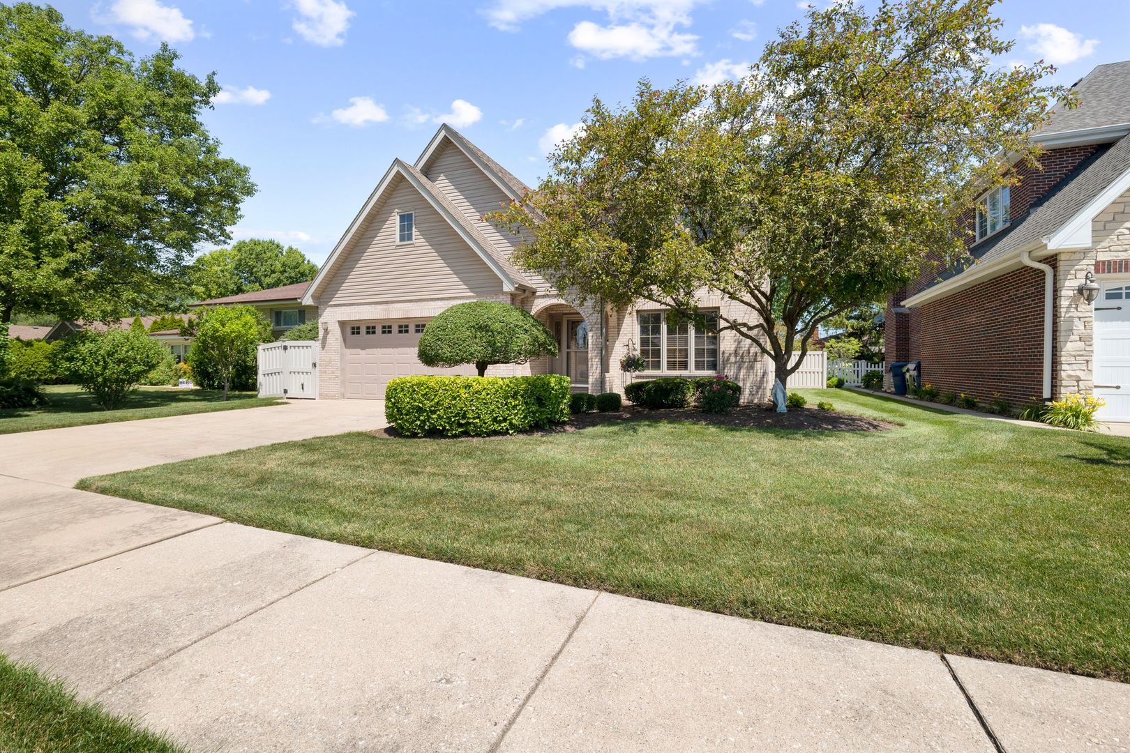 4920 W 106th Place