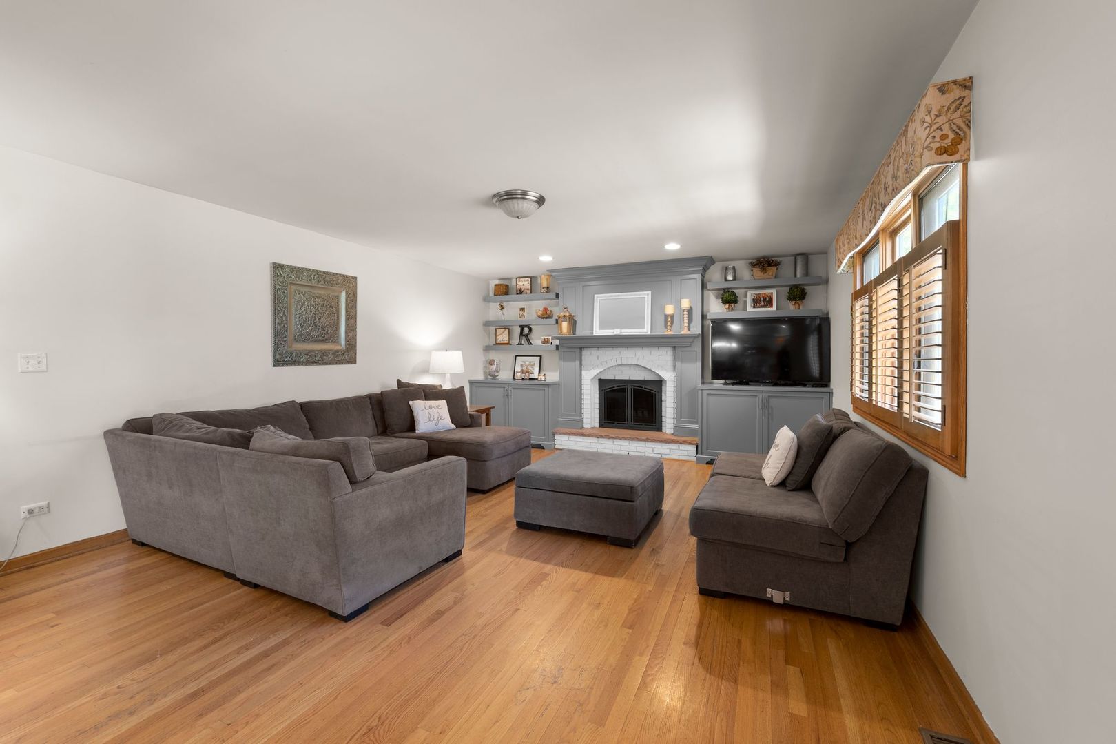 4920 W 106th Place