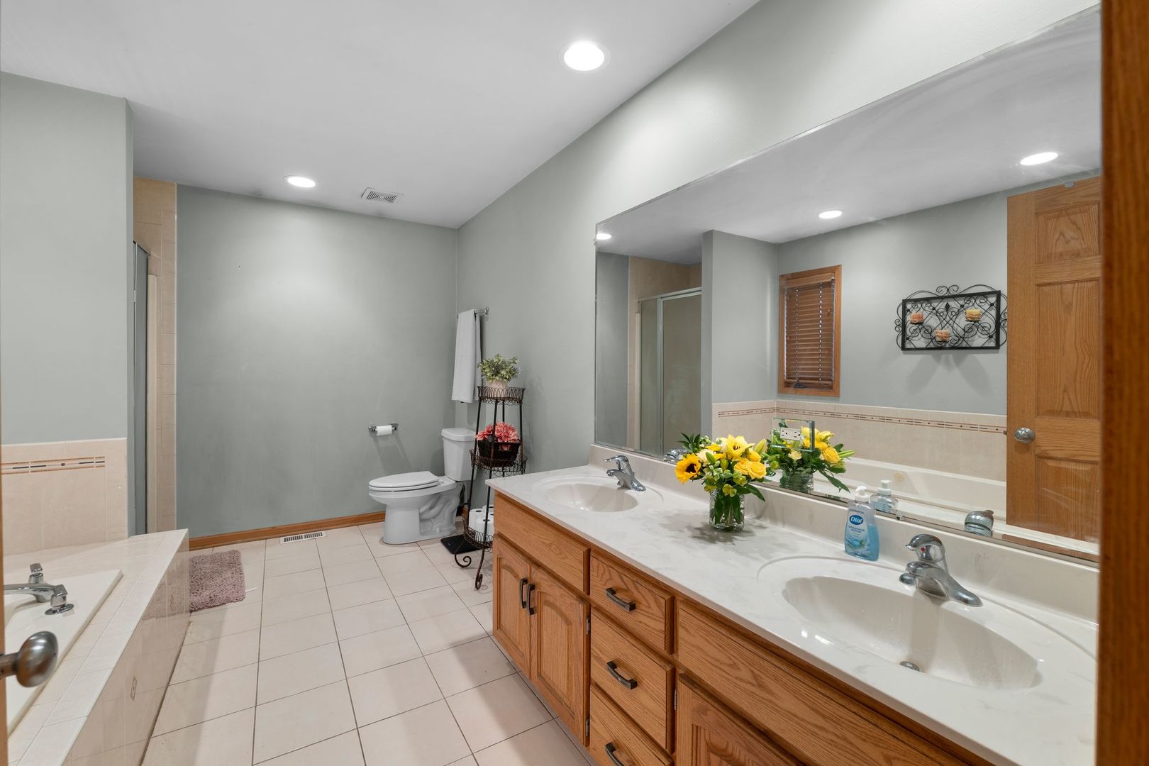 4920 W 106th Place