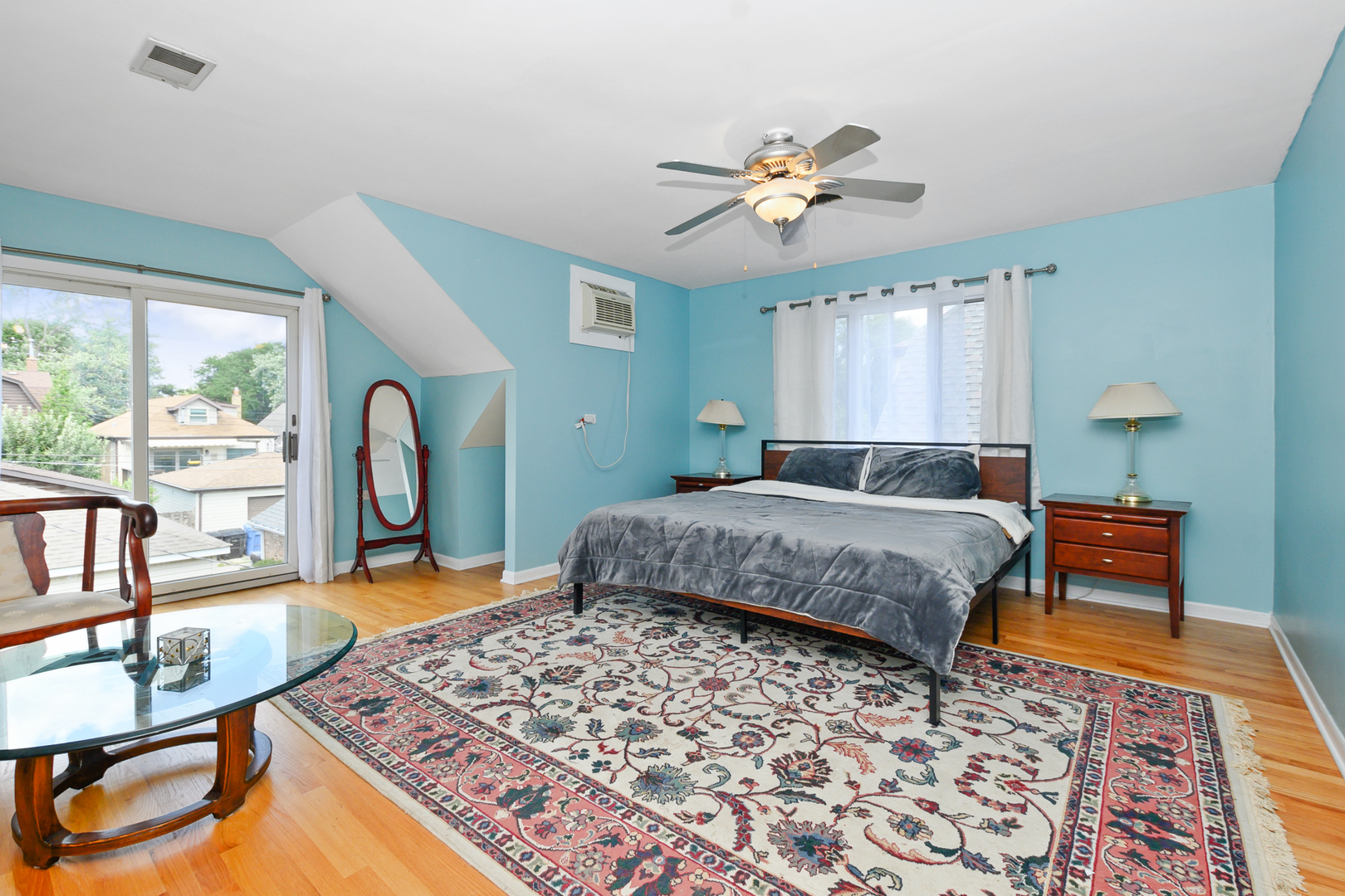 2612 W 106th Place