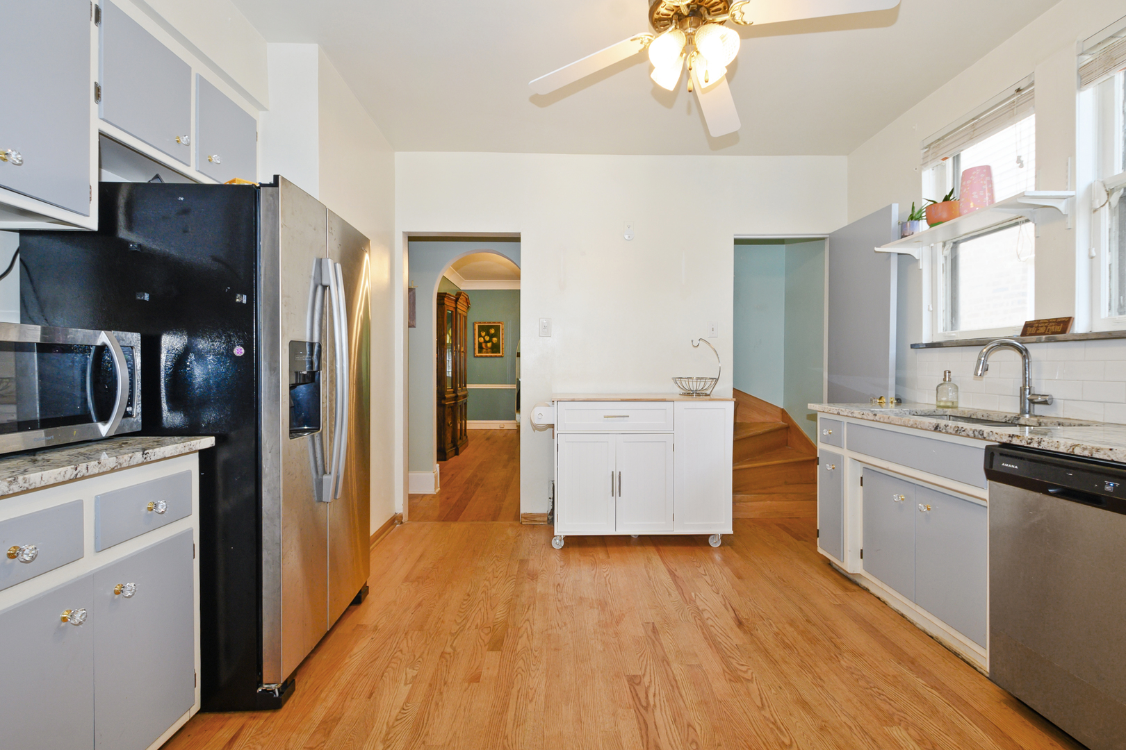 2612 W 106th Place