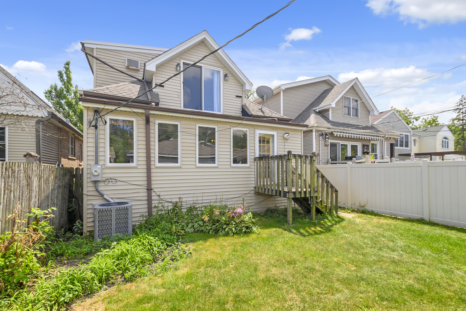2612 W 106th Place