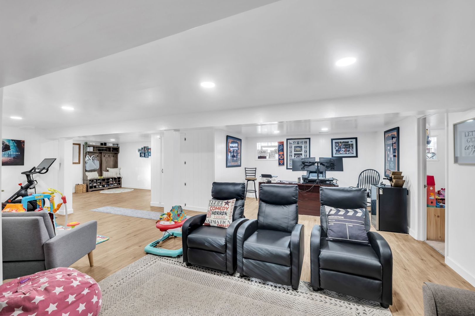 10840 S Kolmar Avenue