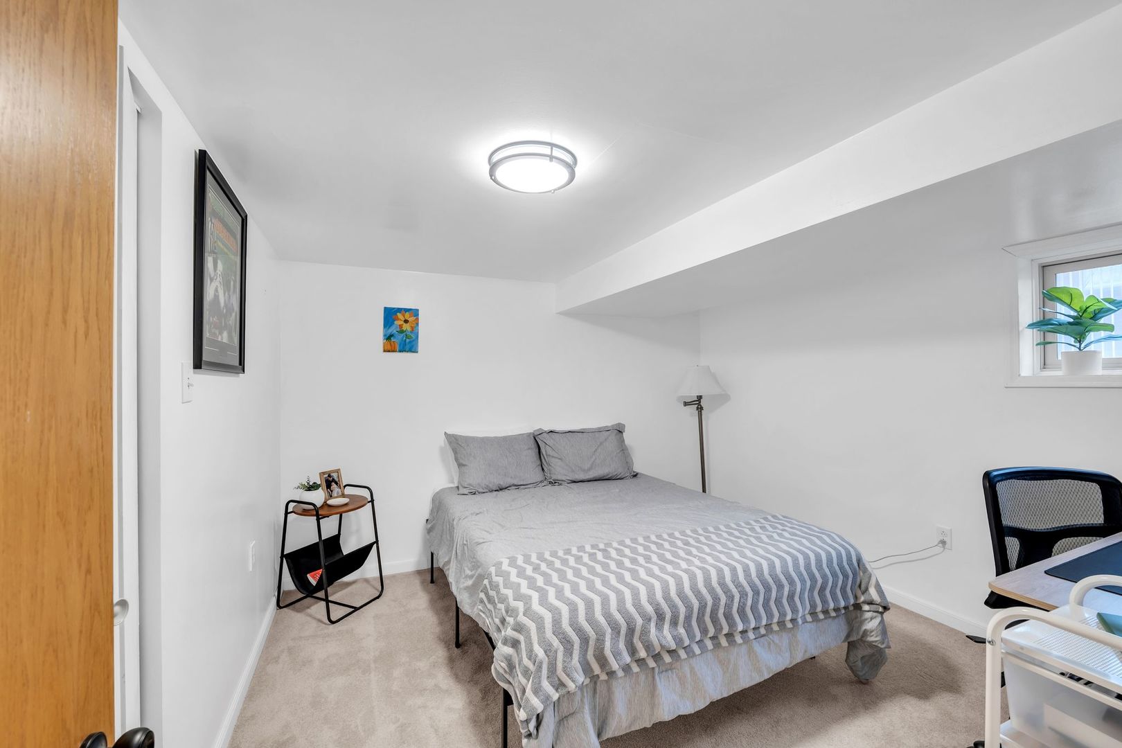 10840 S Kolmar Avenue