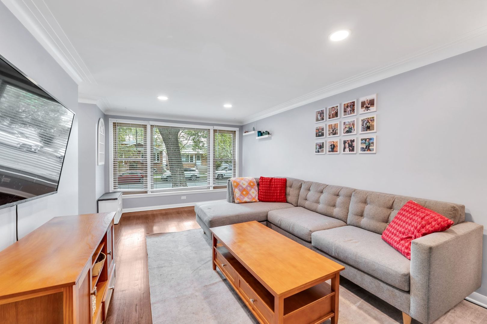 11163 S Trumbull Avenue