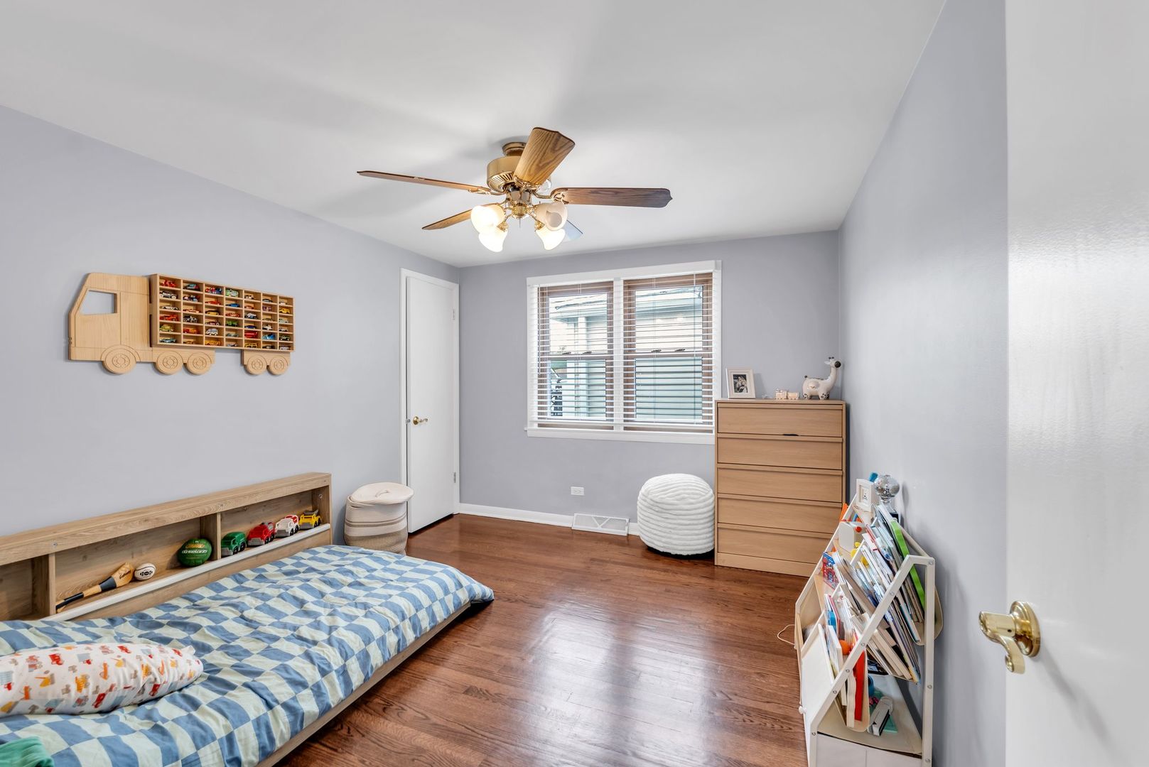 11163 S Trumbull Avenue