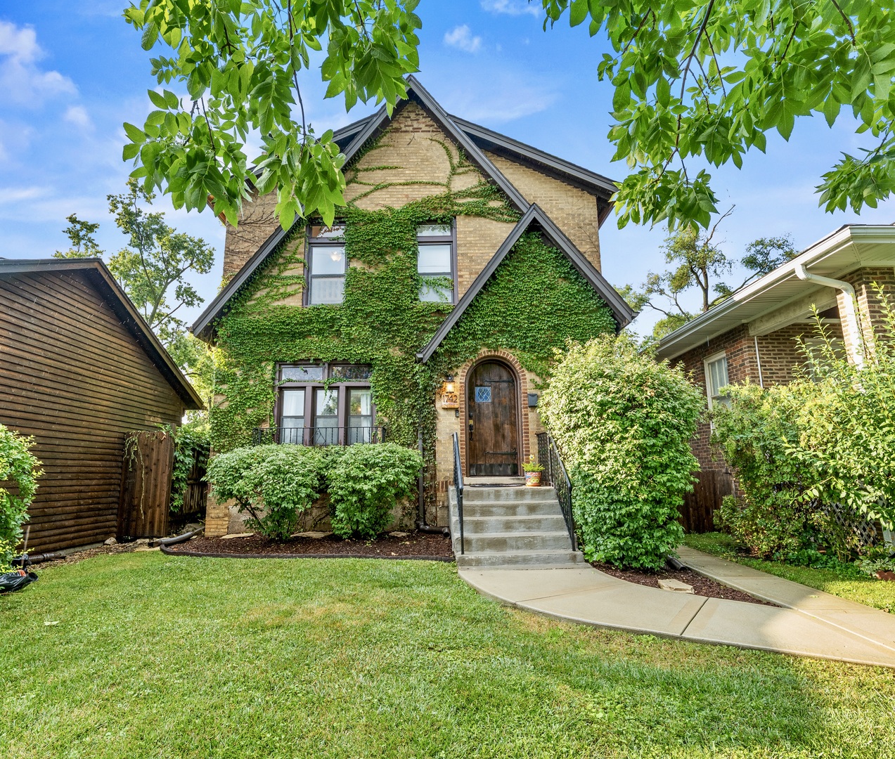 1742 W 106th Street
