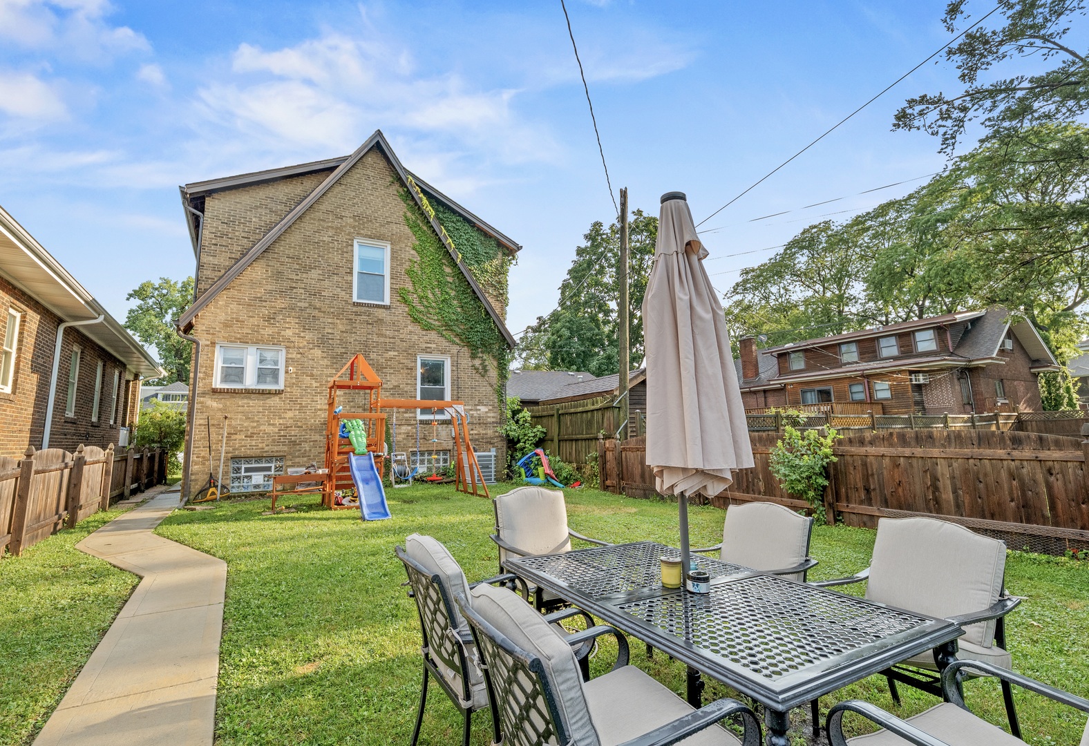 1742 W 106th Street