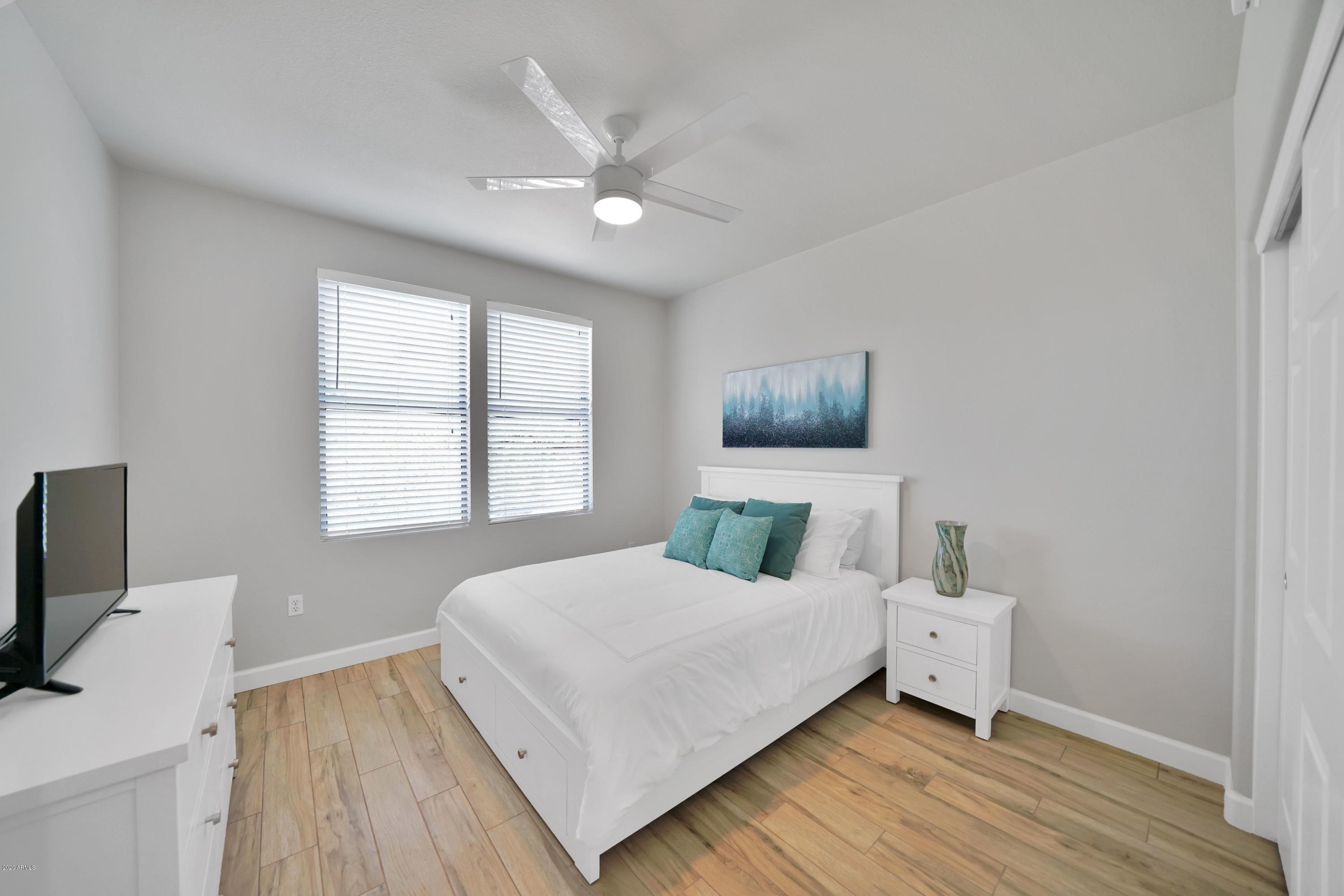 20100 N 78TH Place Unit: 1022