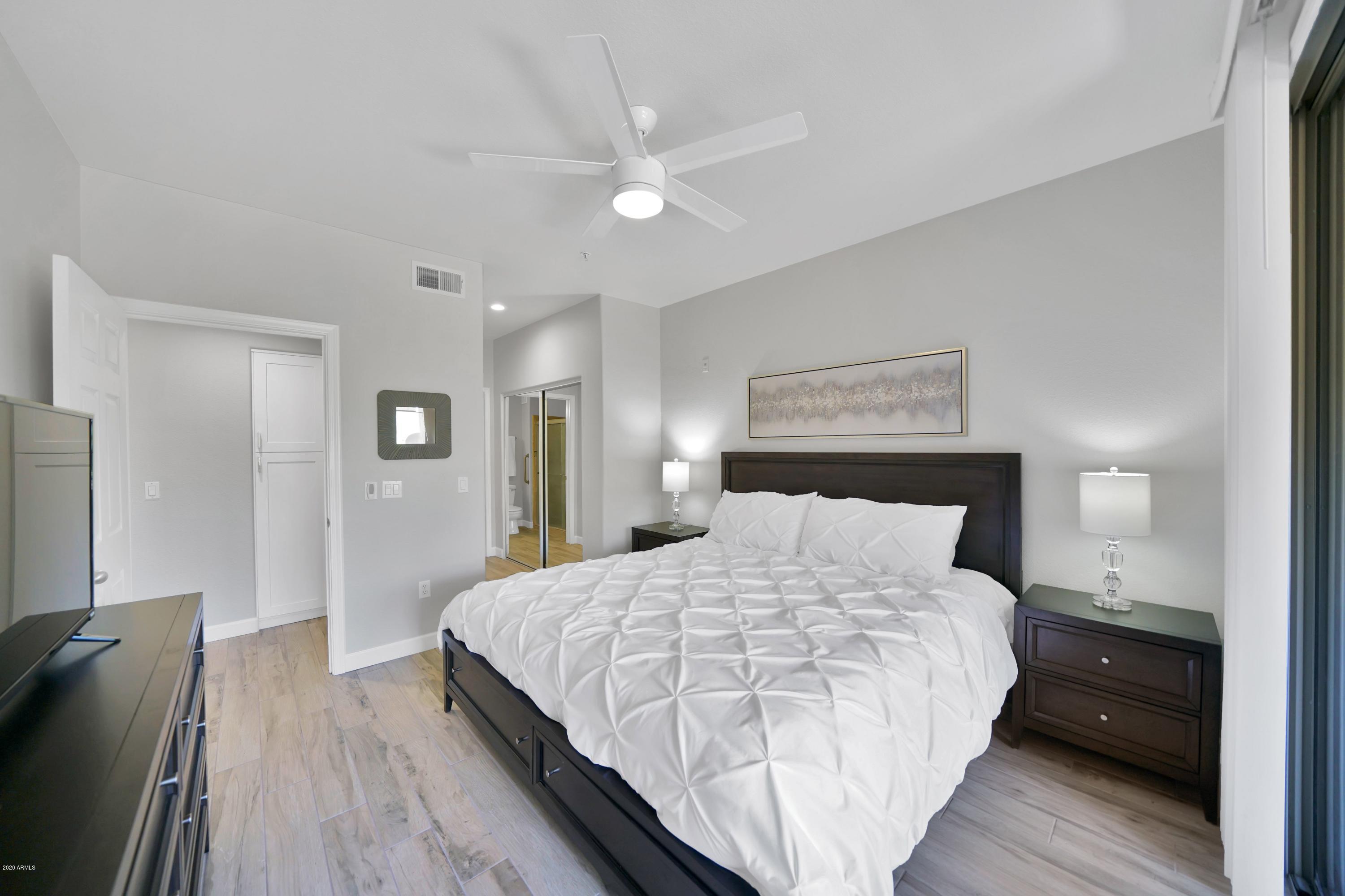 20100 N 78TH Place Unit: 1022