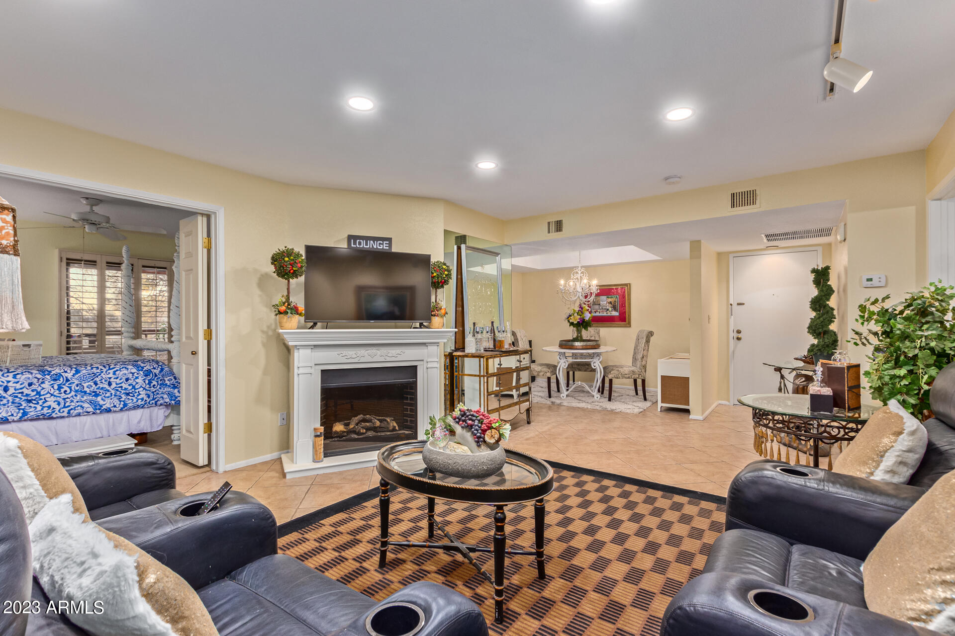4303 E CACTUS Road Unit: 331