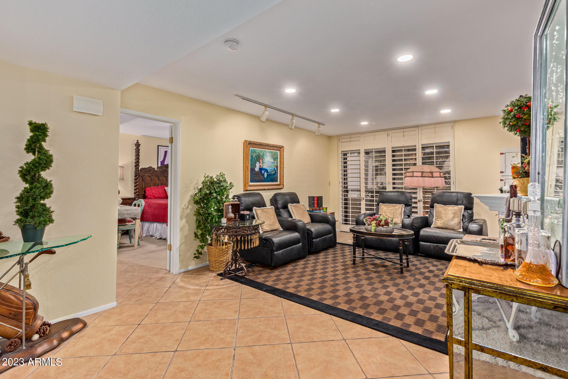 4303 E CACTUS Road Unit: 331