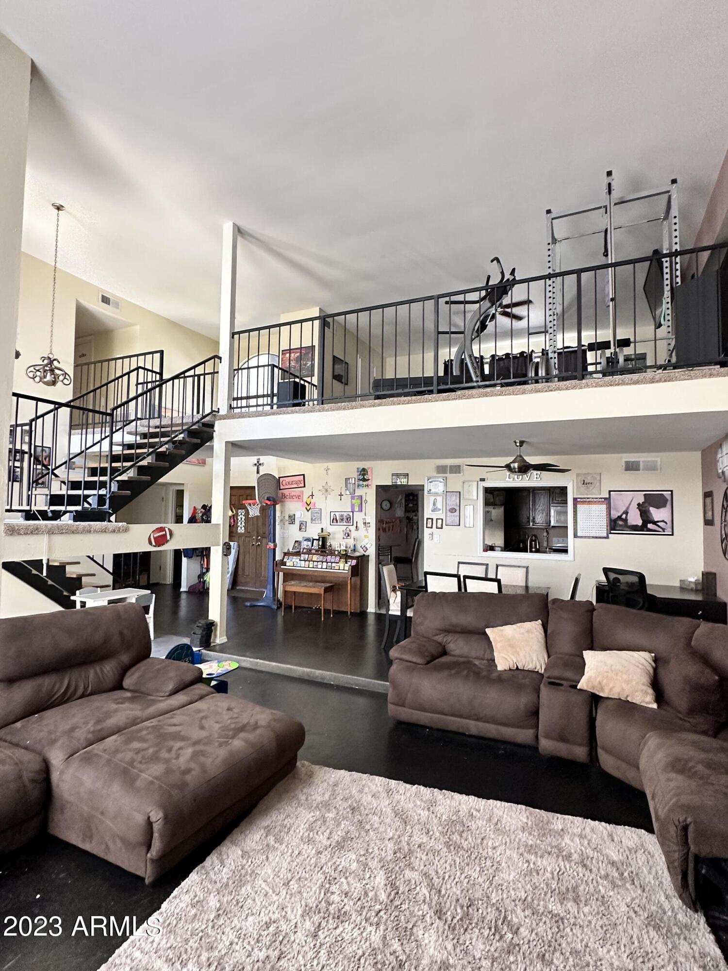 7409 E PLEASANT Run