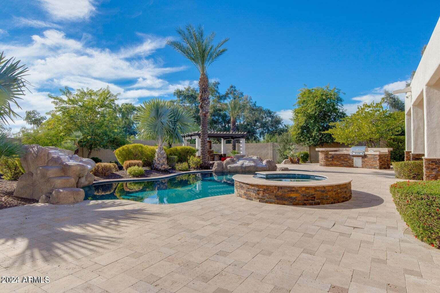 11607 E ONYX Avenue
