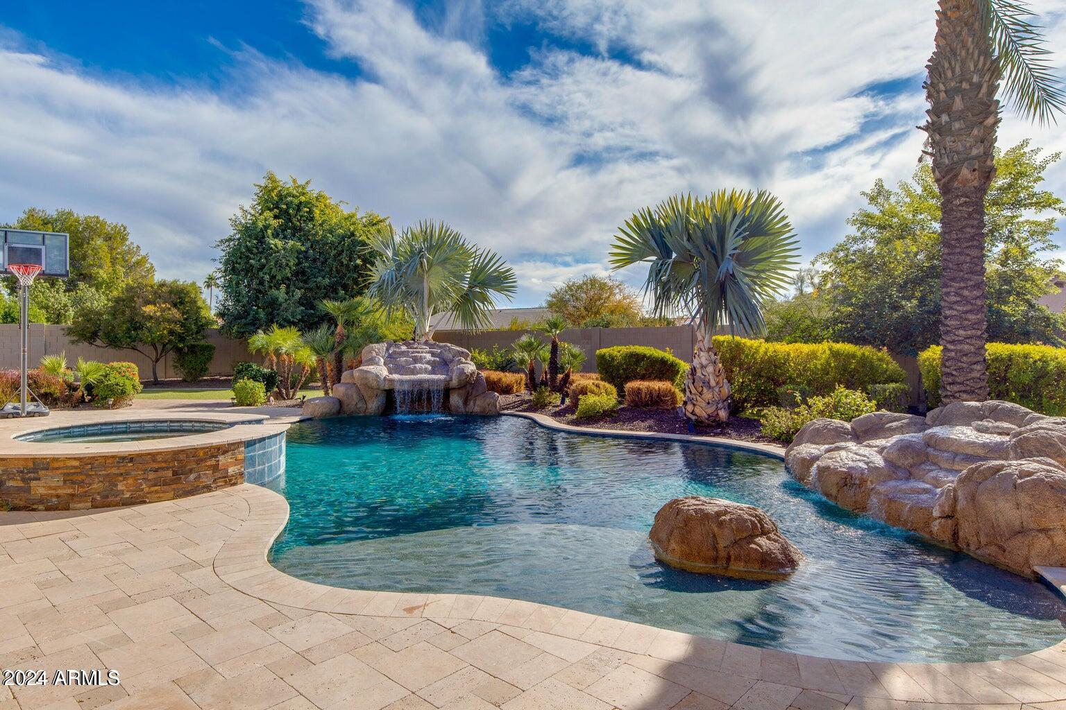 11607 E ONYX Avenue