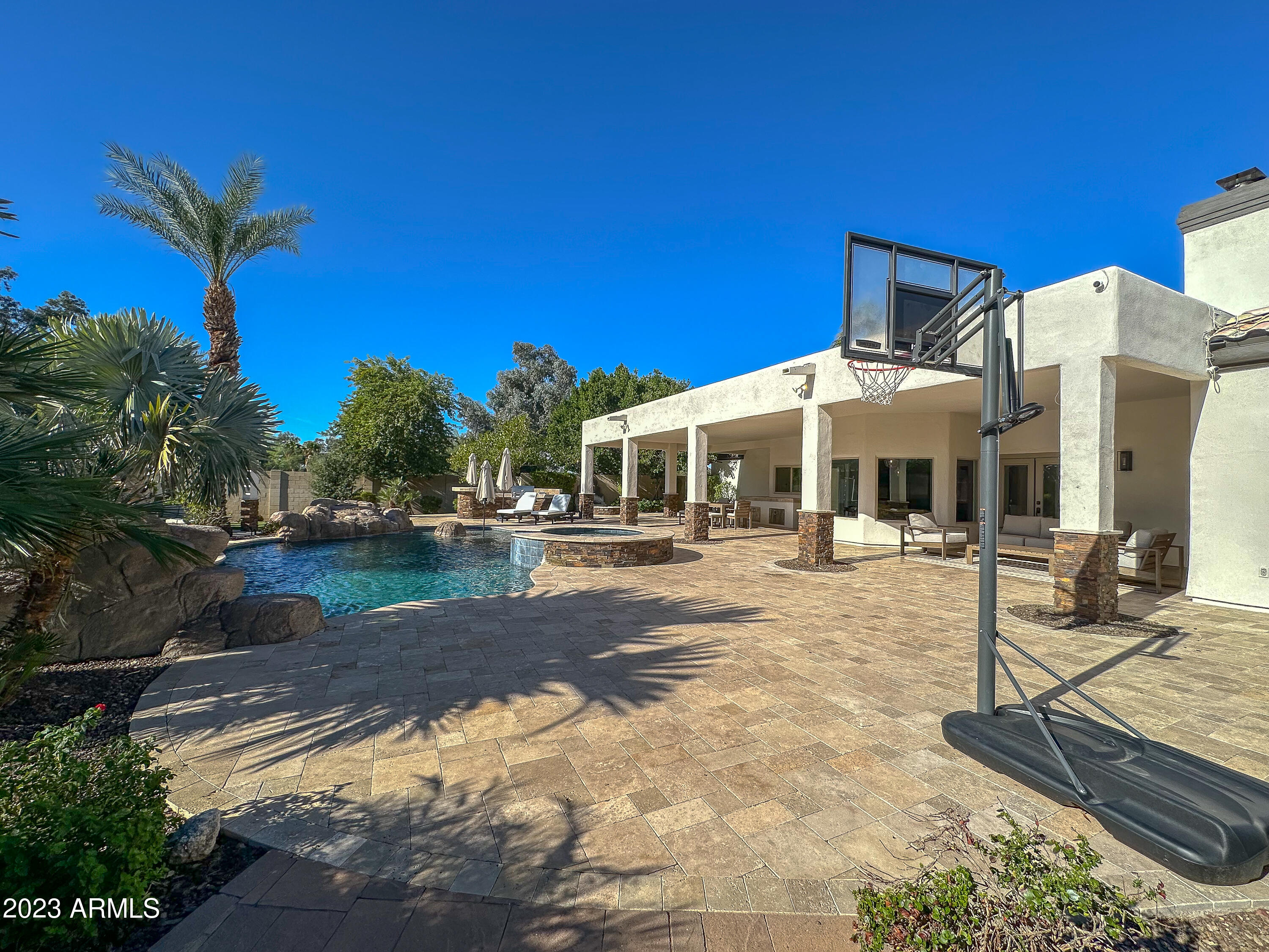 11607 E ONYX Avenue