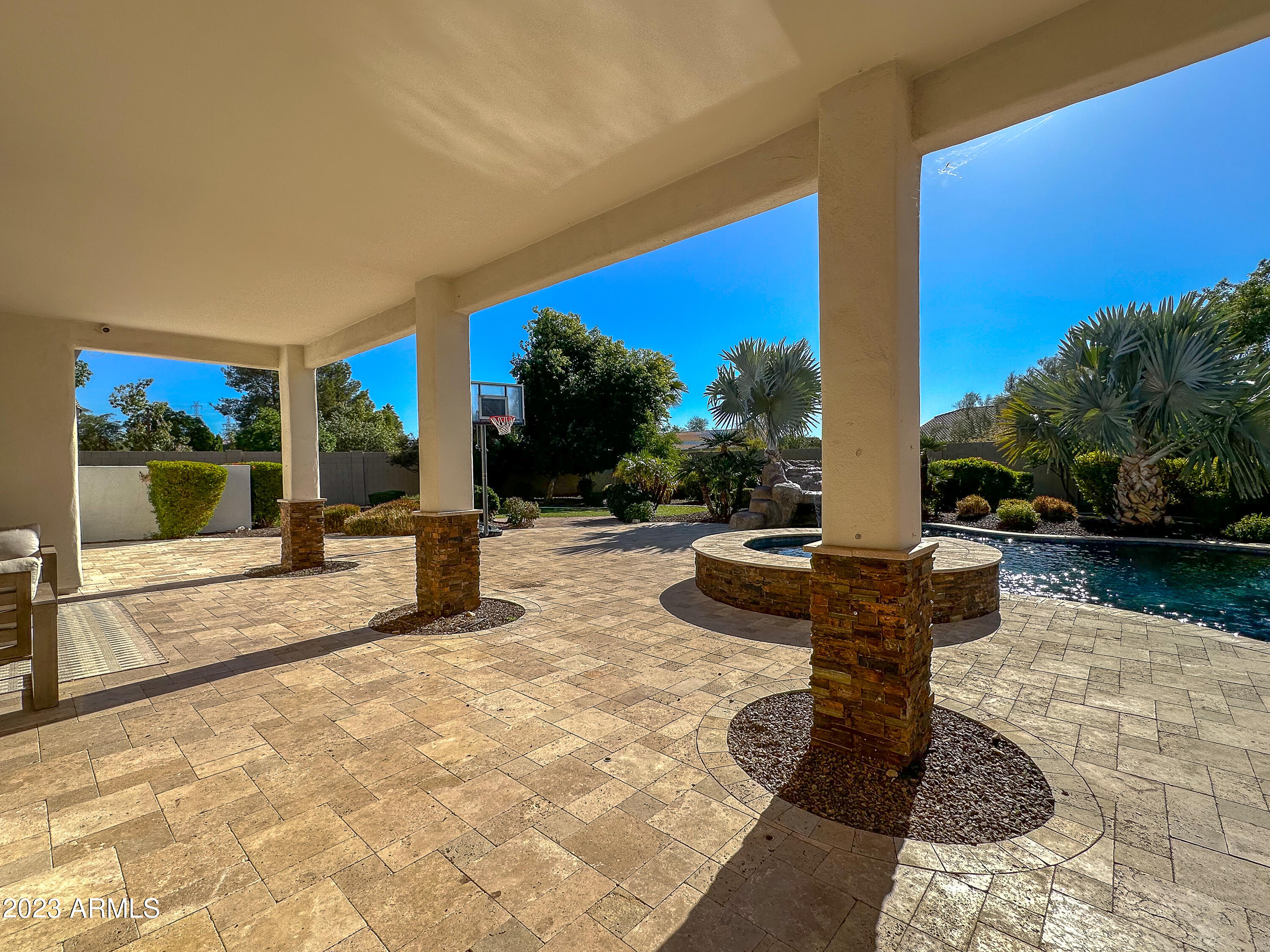 11607 E ONYX Avenue